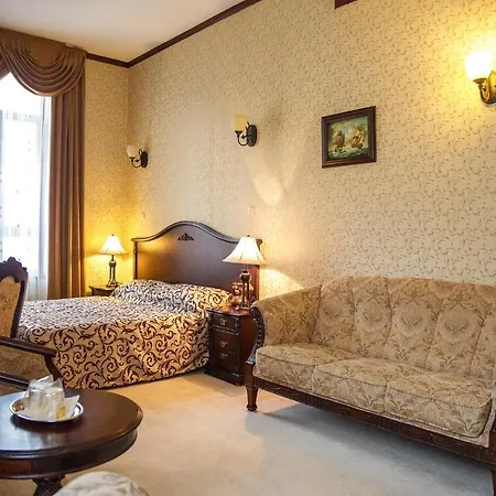 Carol Hotel 4*